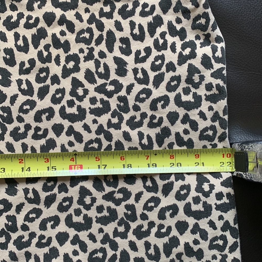 • Leopard Print T • - Picture 11 of 13